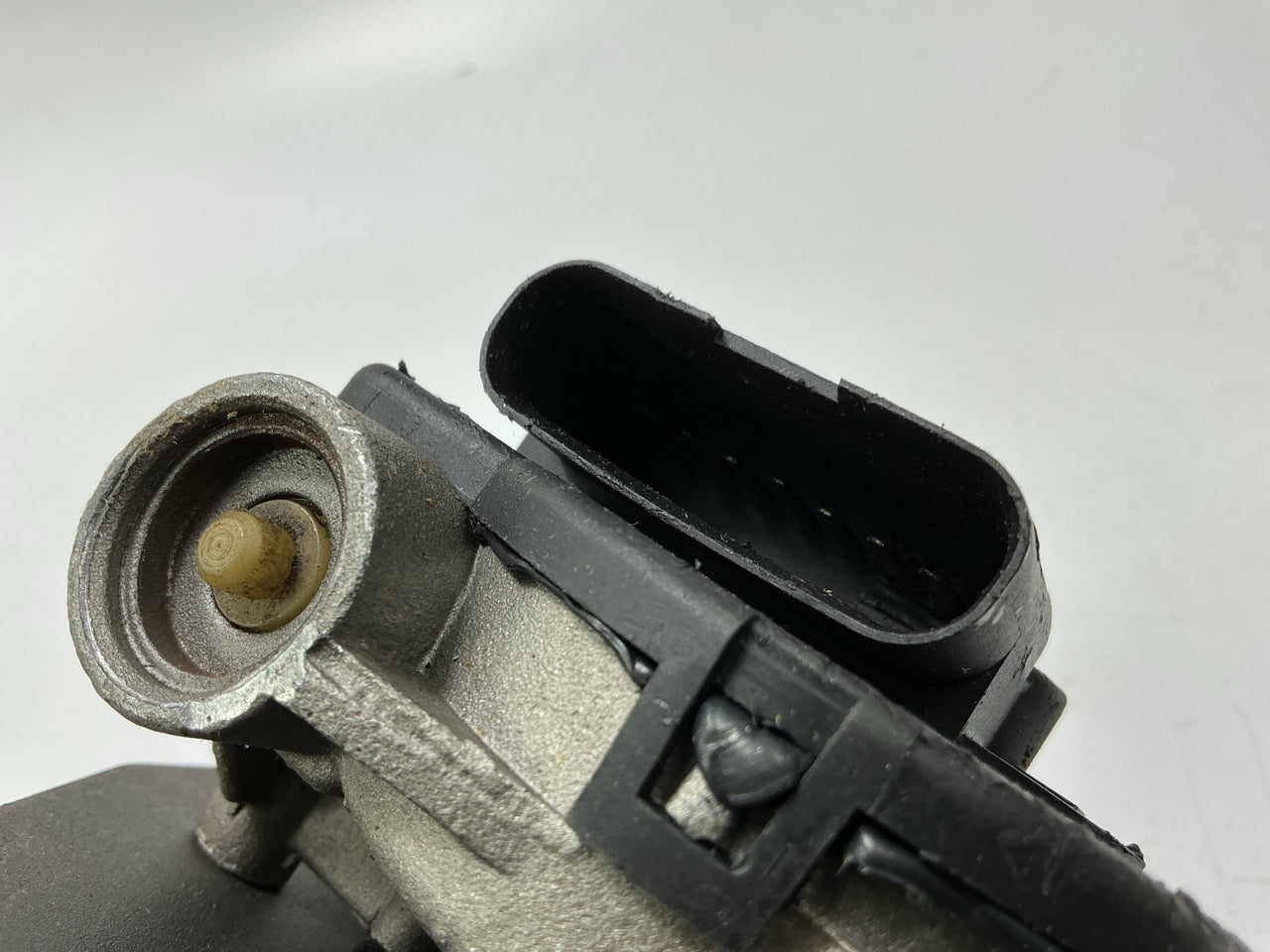REMAN. Cardone 40-2005 Front Windshield Wiper Motor
