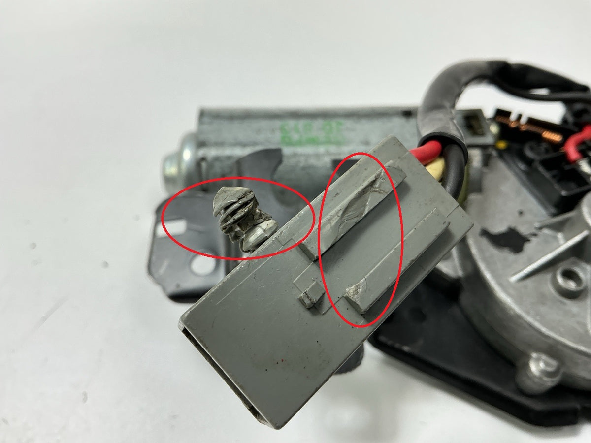 DAMAGED PLASTIC CONNECTOR REMAN. Cardone 40-2044 Rear Windshield Wiper Motor