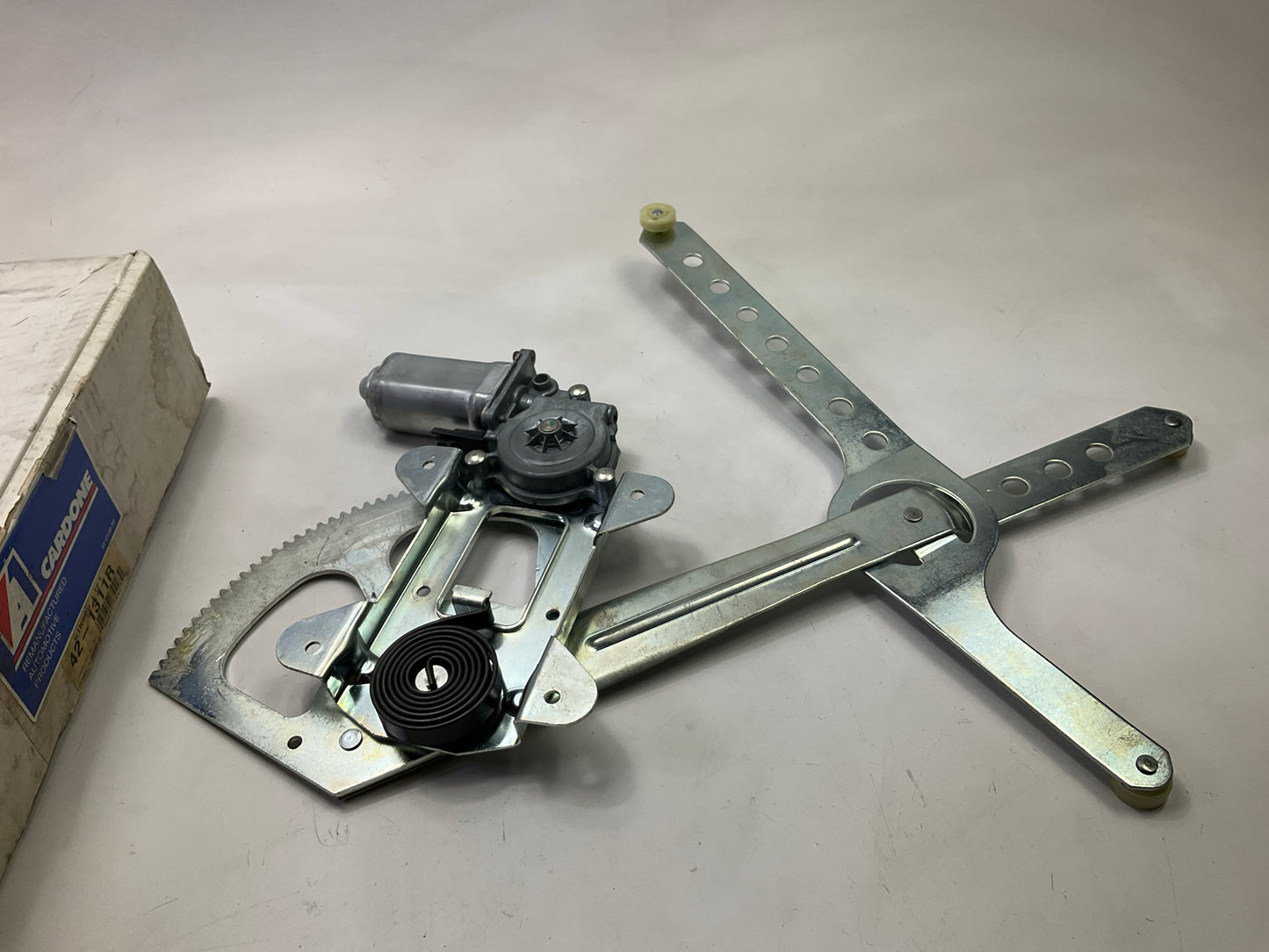 MISSING CONNECTOR Cardone 42-1311R Front Left Power Window Motor And Regulator