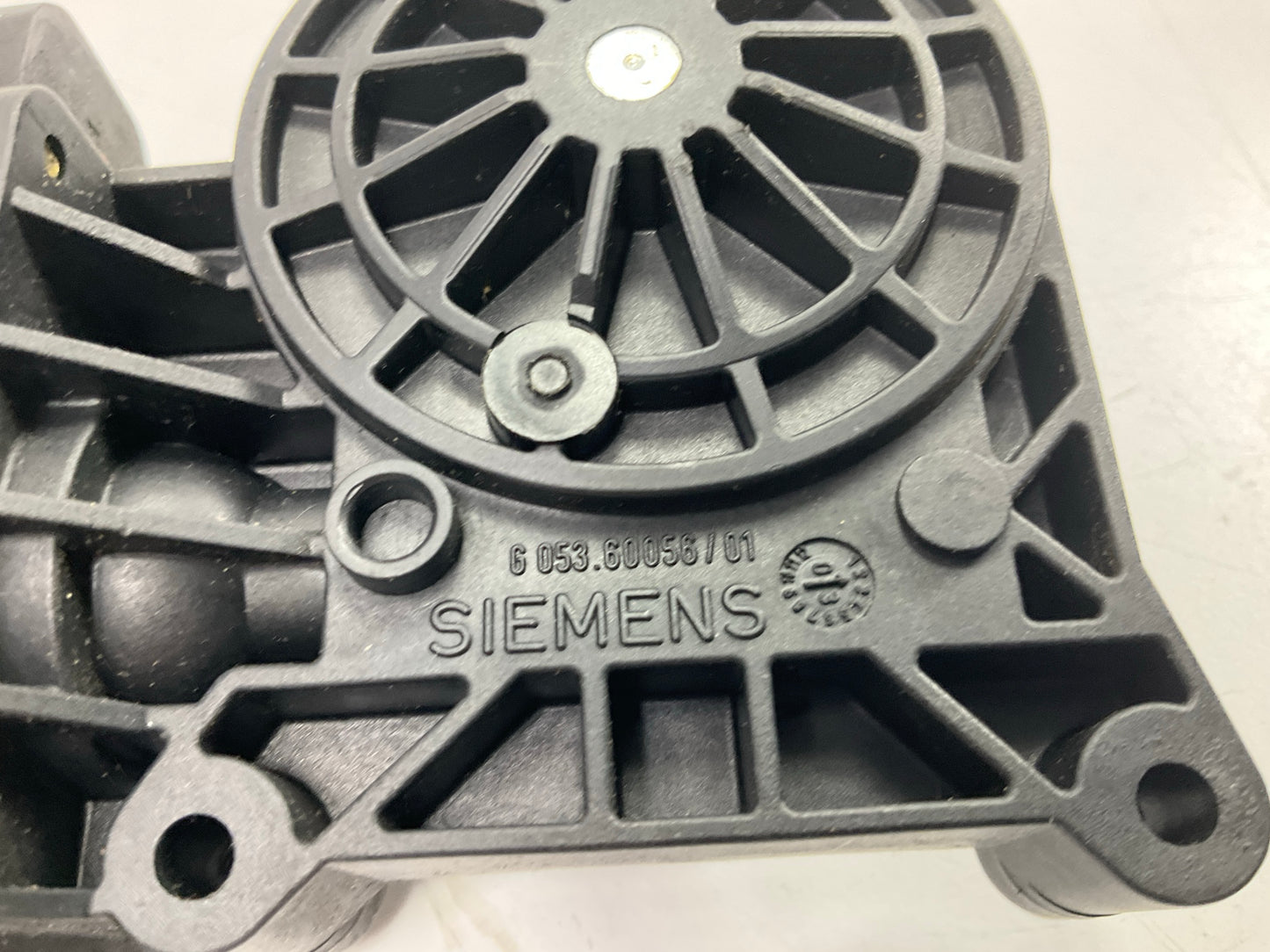 REMAN. Cardone 42-178 Left Power Window Motor