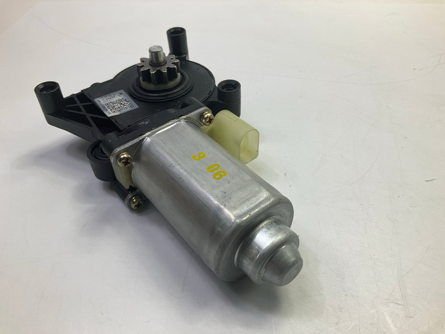 REMAN Cardone 42-3016 Front Left Power Window Motor For 1999-2002 Mercury Cougar