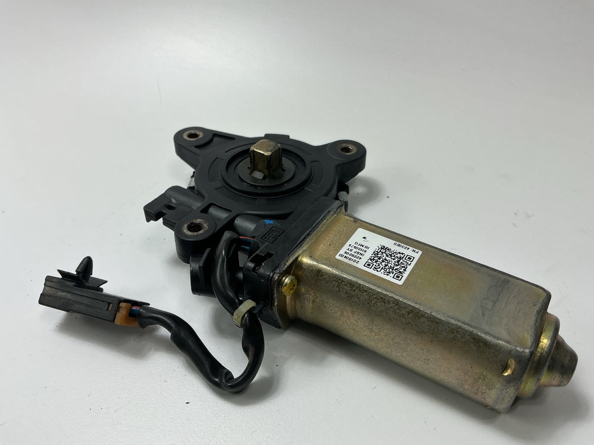 REMAN. Cardone 42-3020 Front Right Power Window Motor 1999-2002 Villager, Quest