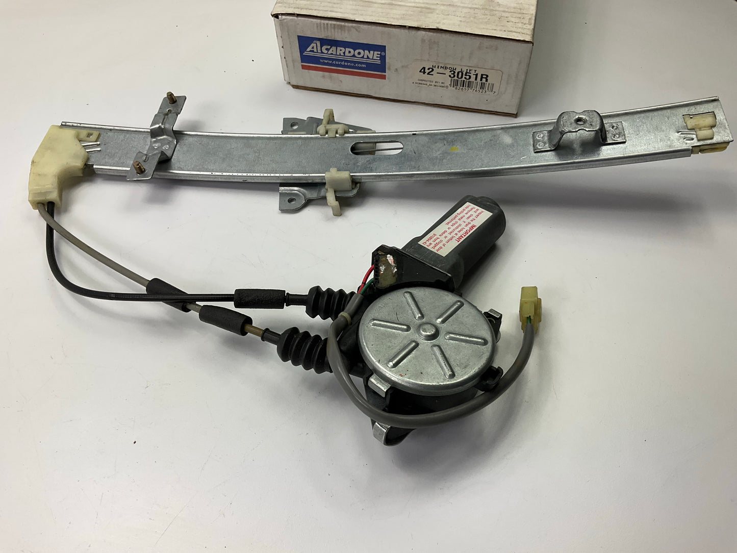 REMAN. Cardone 42-3051R Front Right Power Window Motor & Regulator 97-02 Escort