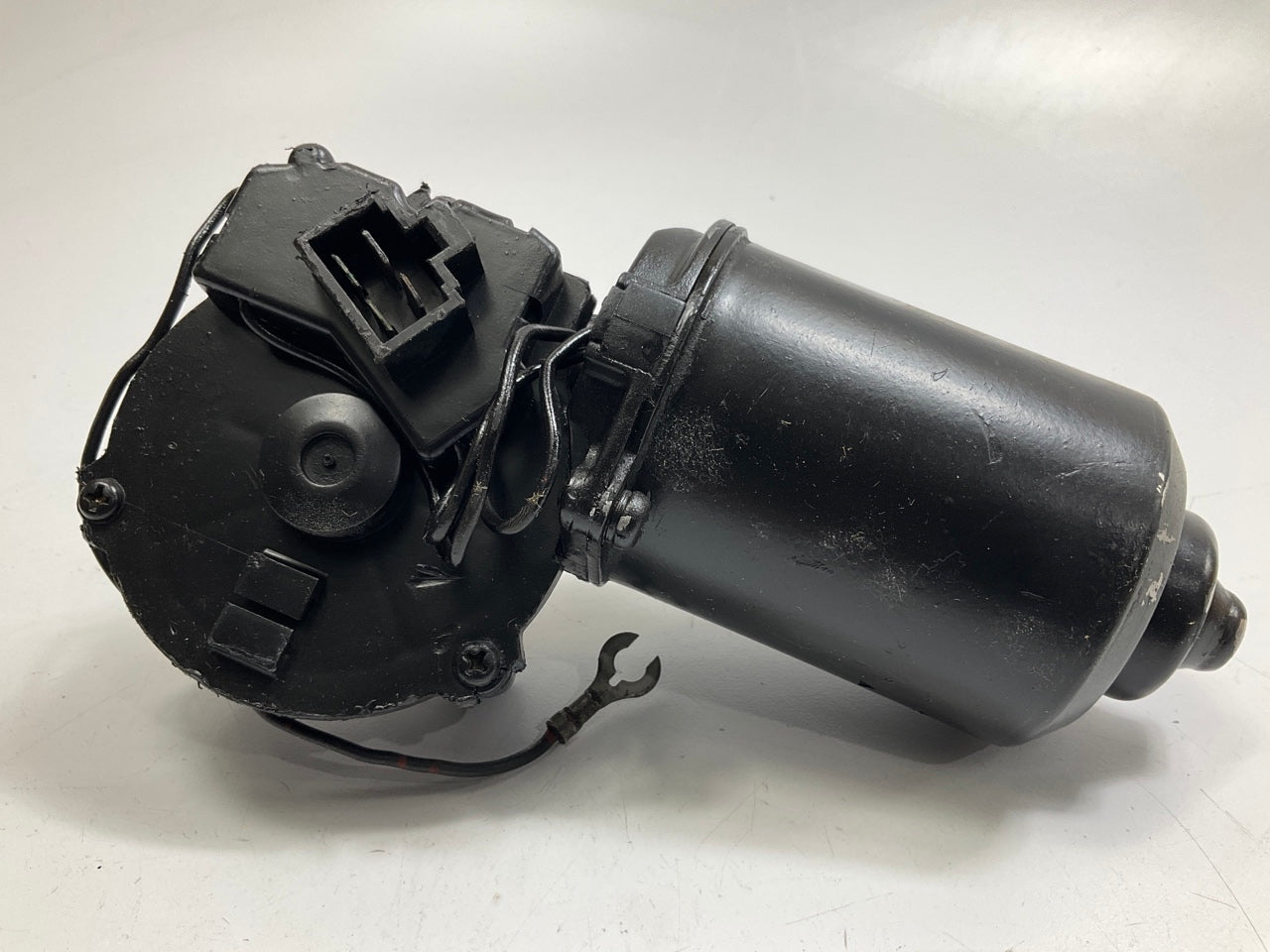 REMAN. Cardone 43-1482 Windshield Wiper Motor - 1990-1994 Mazda 323, 92-95 MX-3