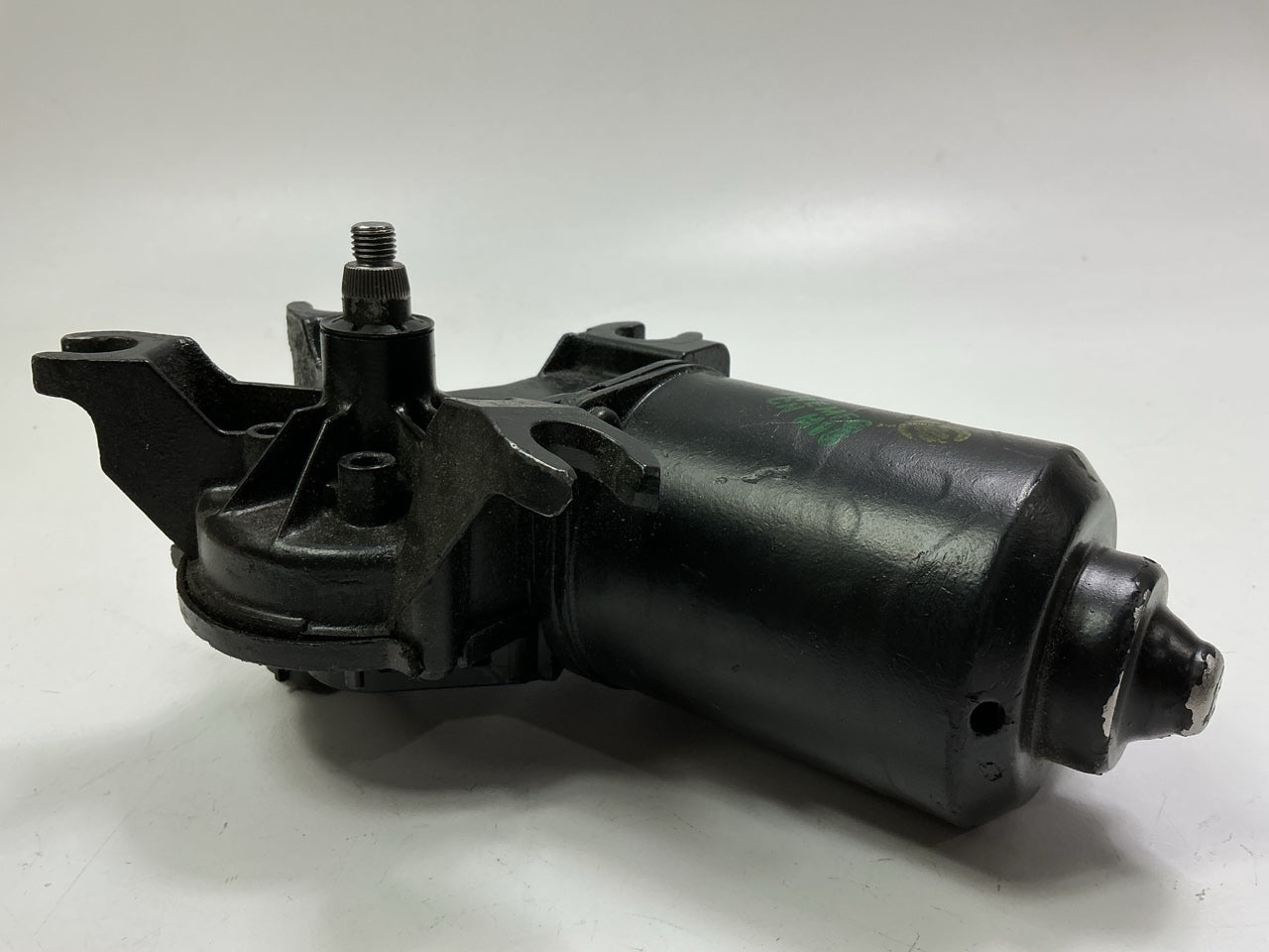 REMAN. Cardone 43-2027 Windshield Wiper Motor For 1998-2002 Toyota Corolla