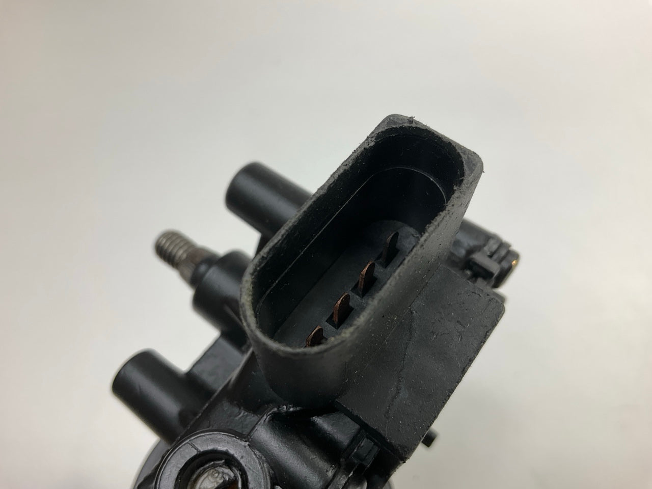 REMAN. Cardone 43-3560 Front Windshield Wiper Motor - 2004 Audi A6 & A6 Quattro