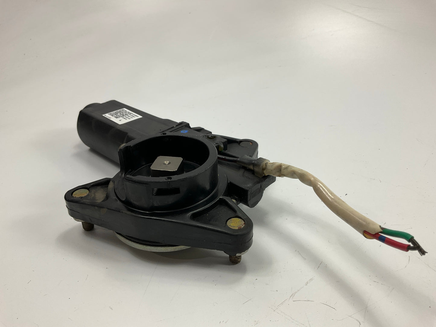 REMAN. Cardone 47-1136 Left Drivers Side Power Window Motor