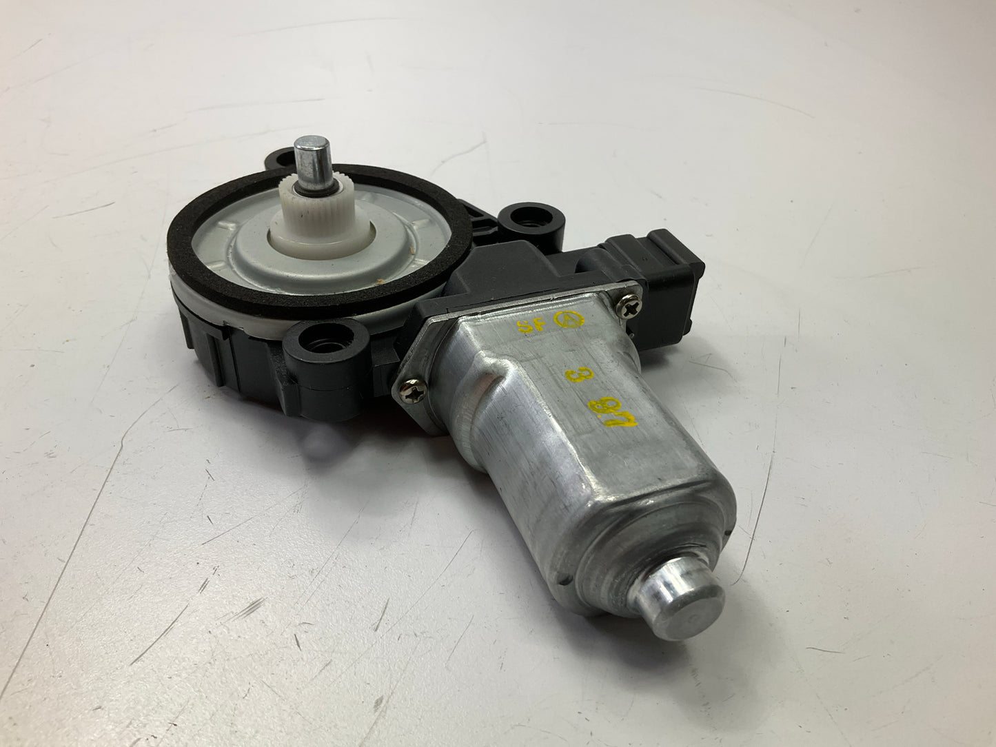 REMAN. Cardone 47-13065 Front Right Power Window Motor For 2008-10 Nissan Altima