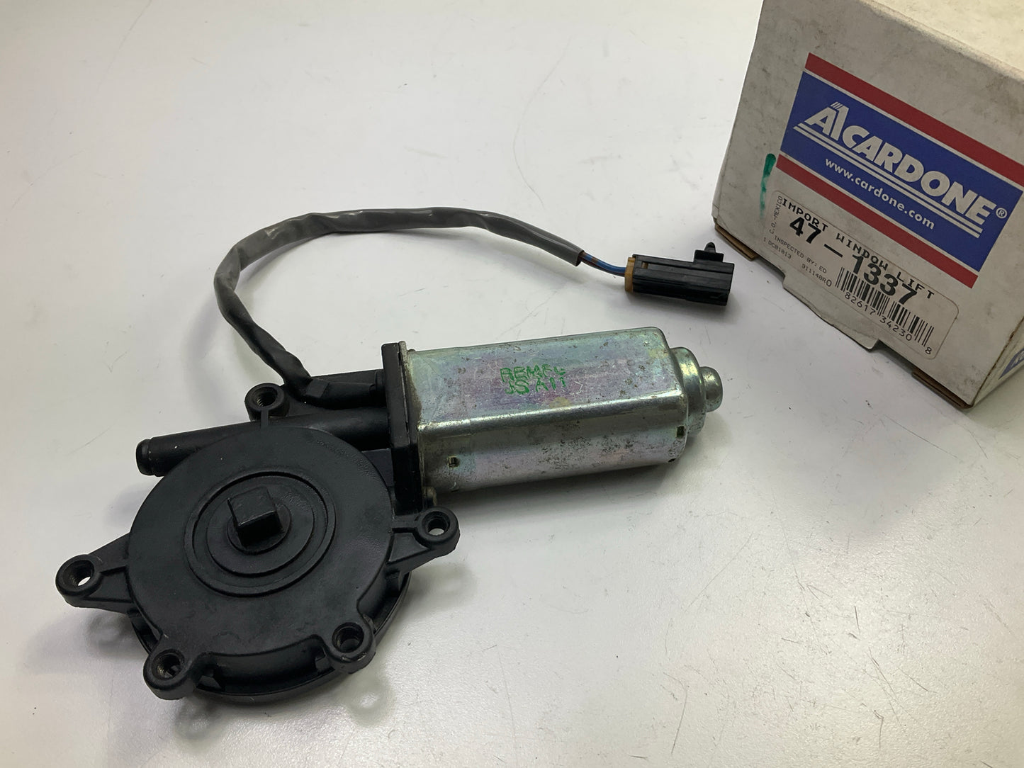REMAN. Cardone 47-1337 Front Right Power Window Motor