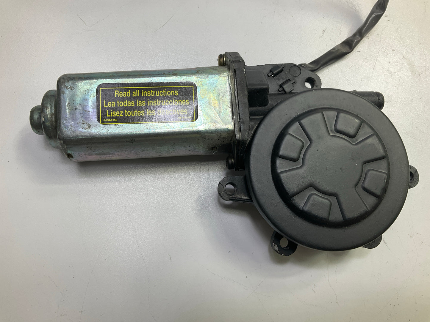REMAN. Cardone 47-1337 Front Right Power Window Motor