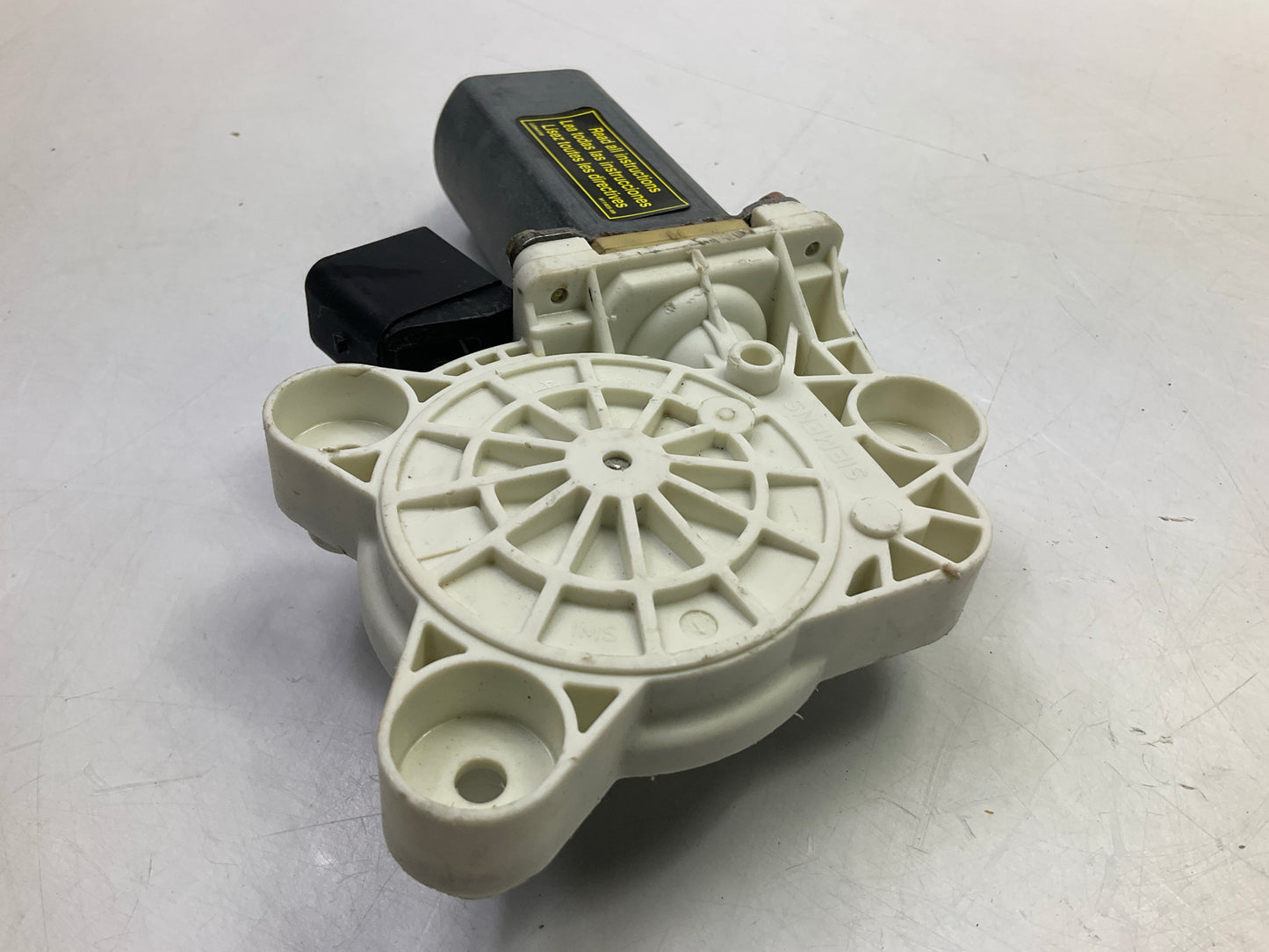 REMAN. Cardone 47-3421 Front Right Power Window Motor 2006 Mercedes-Benz S350