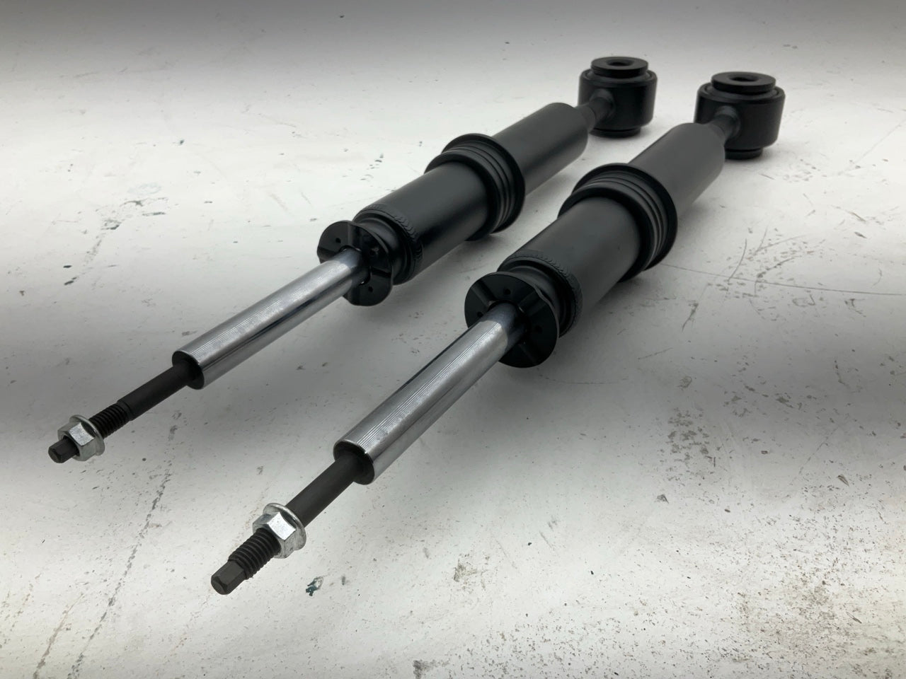 (2) Cardone 4J1000SK Front Suspension Shock Absorber 03-06 Lincoln Navigator 2WD