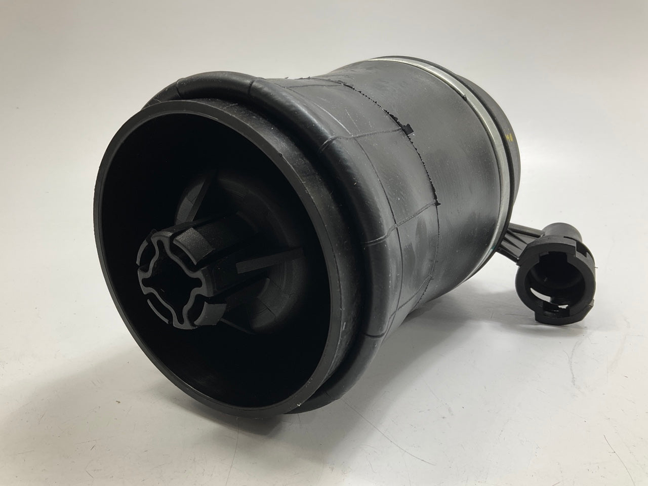 REMAN. Cardone 4J-1005A Rear Air Suspension Spring Air Shock 1993-1998 Mark VIII