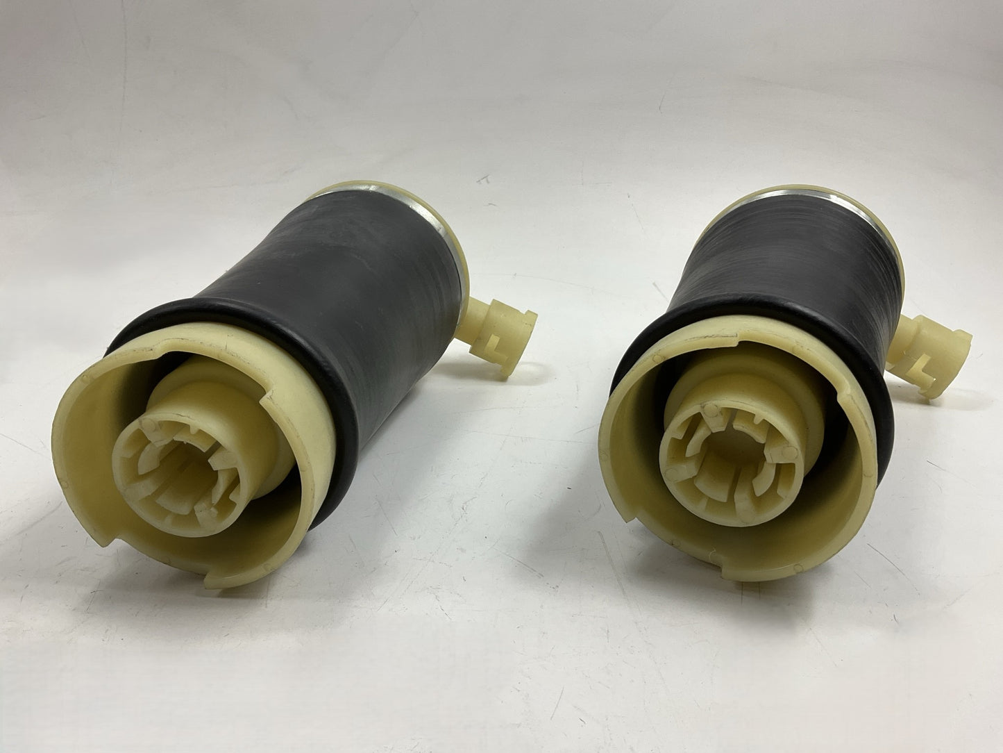 (2) REMAN. Cardone 4J-1011A Rear Air Spring Bag - 1997-1999 Ford F-250