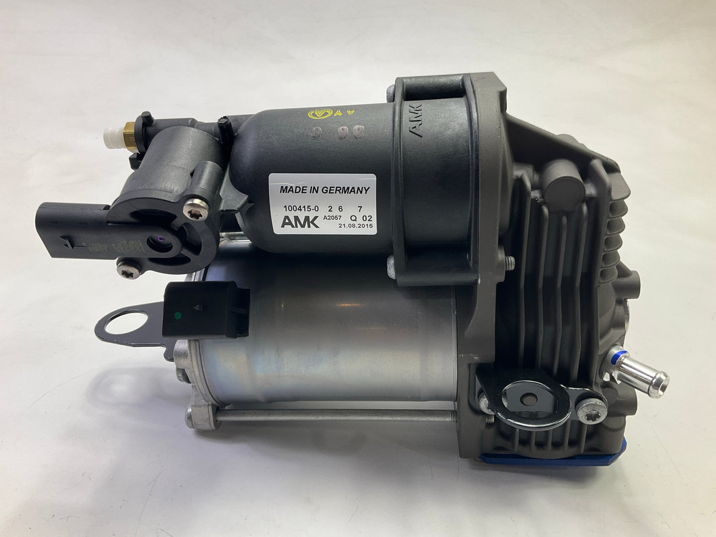 REMAN. Cardone 4J-2009C Air Suspension Compressor Pump 2513200904