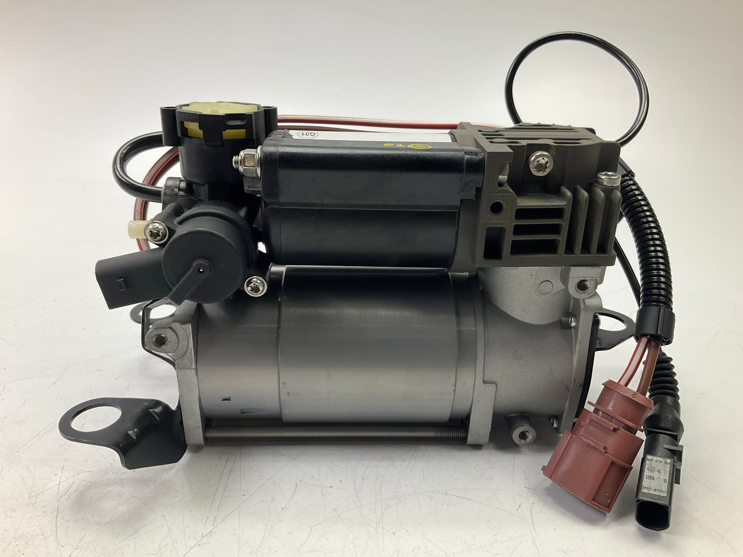 REMAN. Cardone 4J-4002C Air Suspension Compressor For 2006-2011 Audi A6