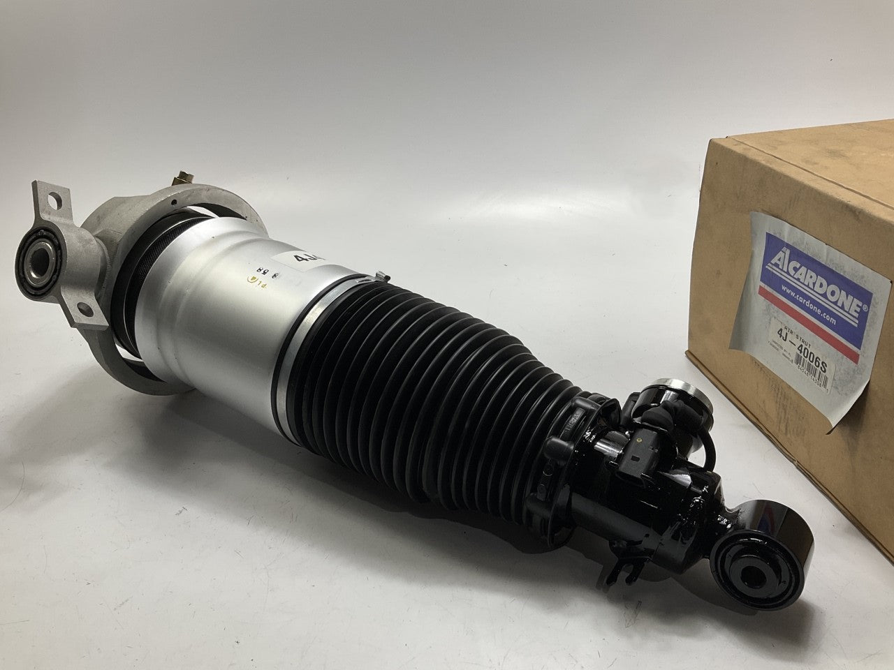 REMAN Cardone 4J-4006S Rear Left Air Suspension Strut - 2007-2015 Audi Q7 AWD