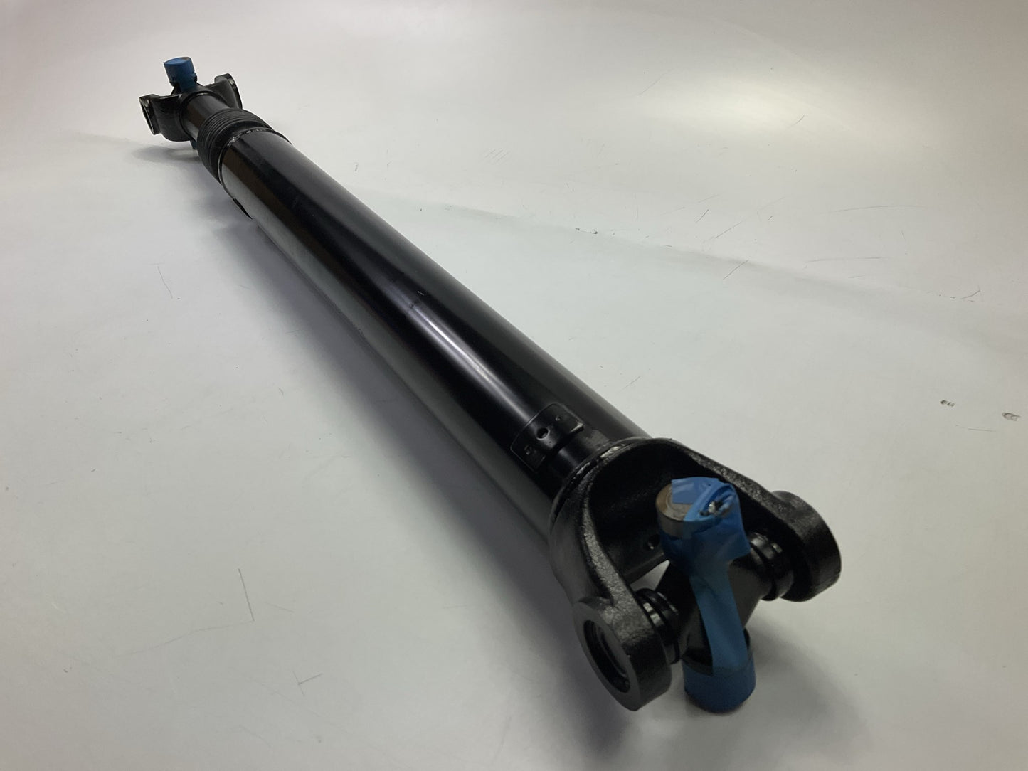 REMAN. Cardone 65-9360 Front Driveshaft Prop Shaft, 31.89'', Manual Trans 4WD
