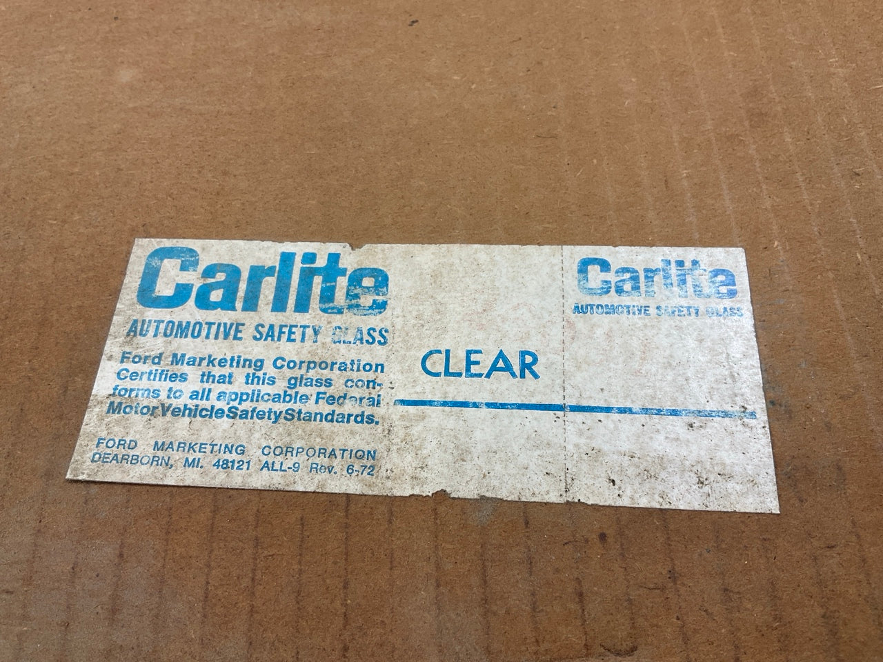 NOS - OEM Carlite 2600T Front Door Glass For 1973-1990 Ford L-Series L8000 L9000