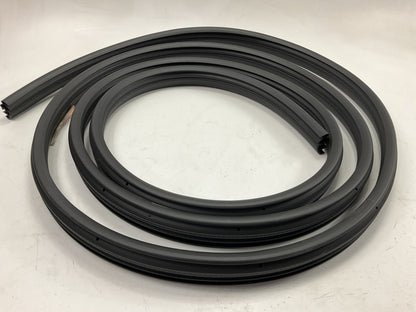 Carparts REPF450109 Front Right Door Mounted Weatherstrip Seal