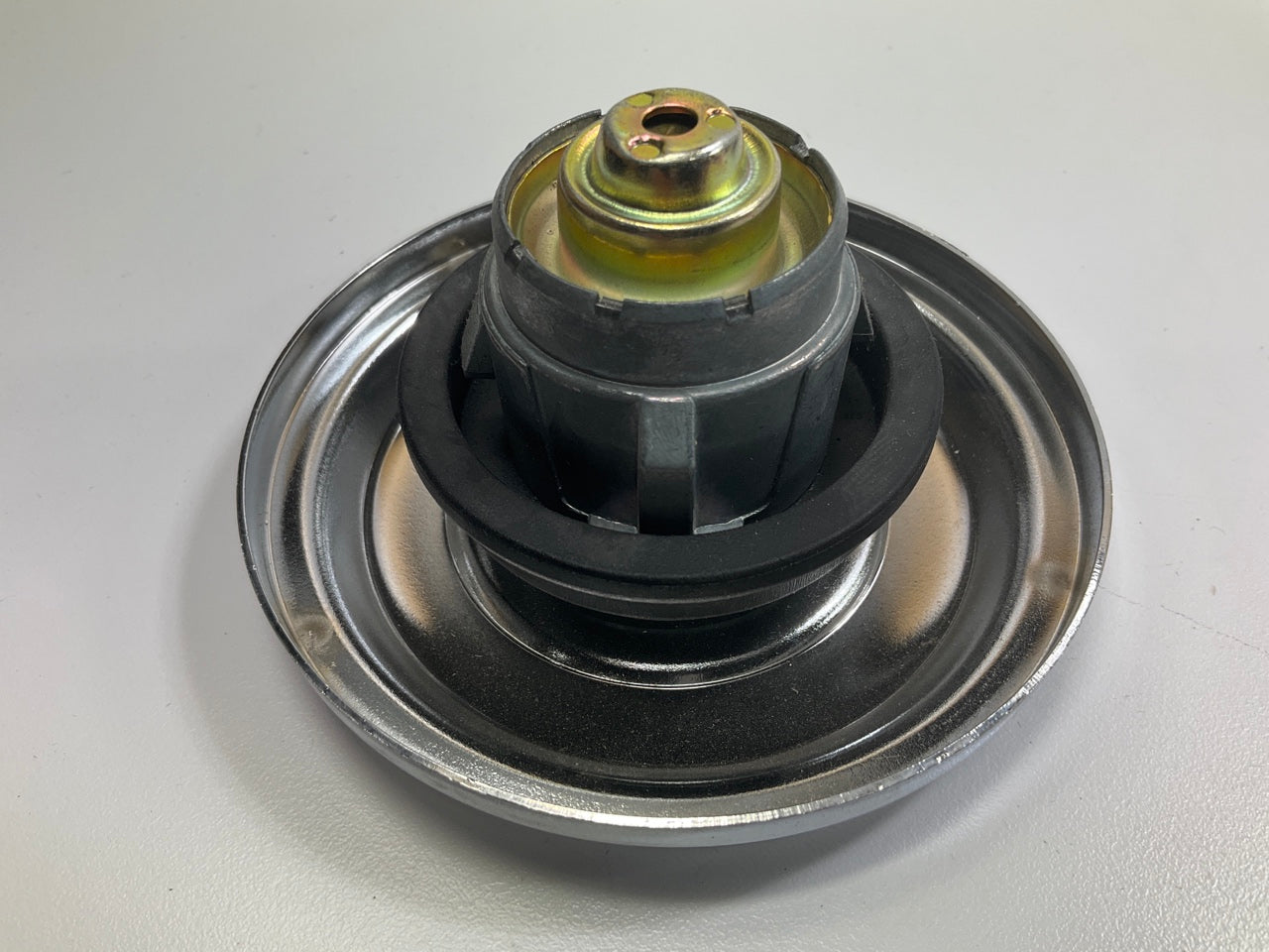 Carquest 10483 Fuel Tank Filler Gas Cap - Locking