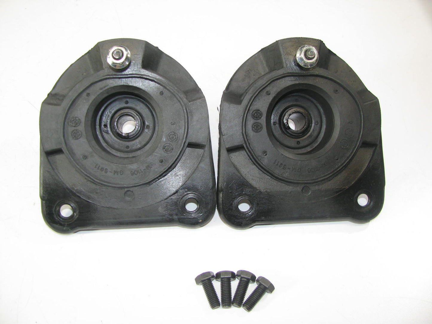 (2) Carquest 142532 Suspension Strut Mounts - Rear - PAIR