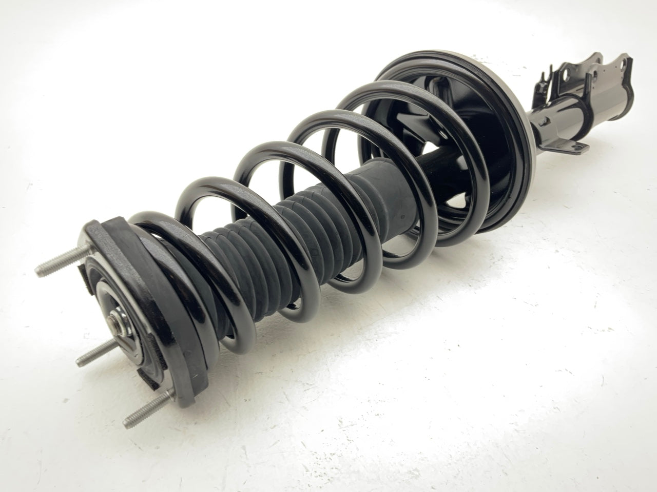 Carquest 18-816379 Rear Right Strut & Coil Spring  For 1999-2003 Lexus RX300