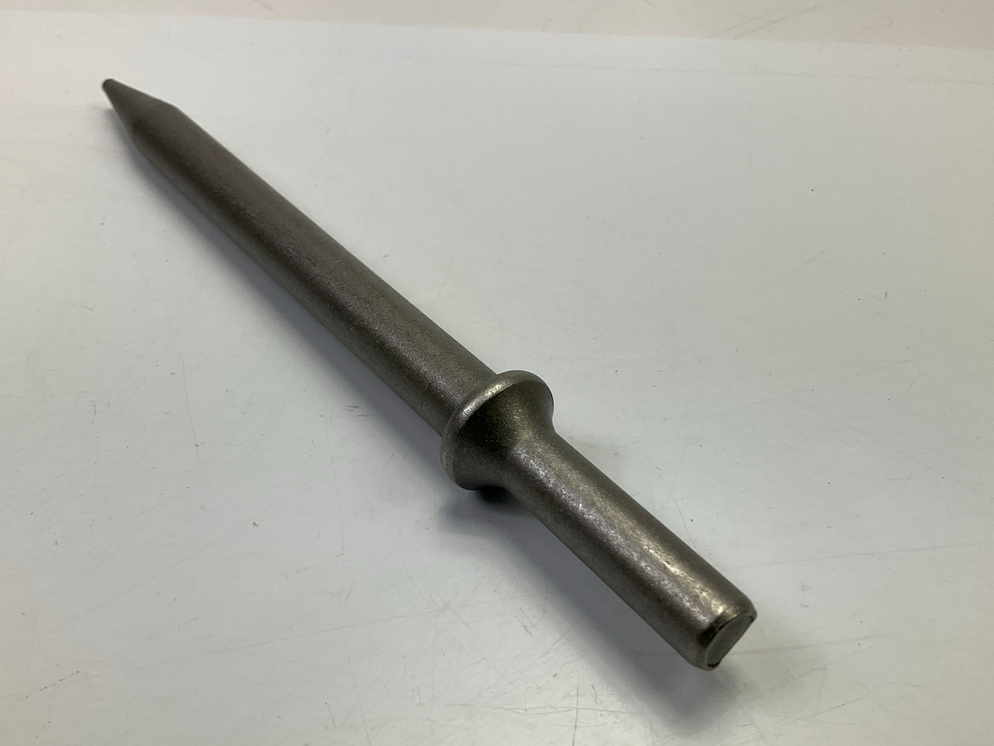 Carquest ProValue 2557-PV  7'' Tapered Punch Chisel, Heat Treated