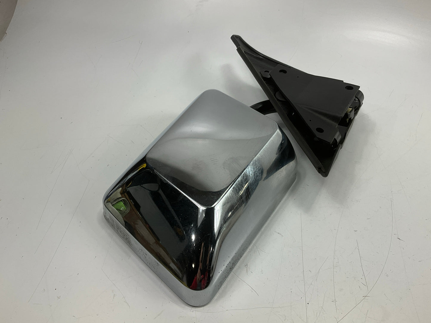 COSMETIC DAMAGE Grote 28413-5 Chevy Blazer GMC S-10 Style LEFT Mirror - CHROME