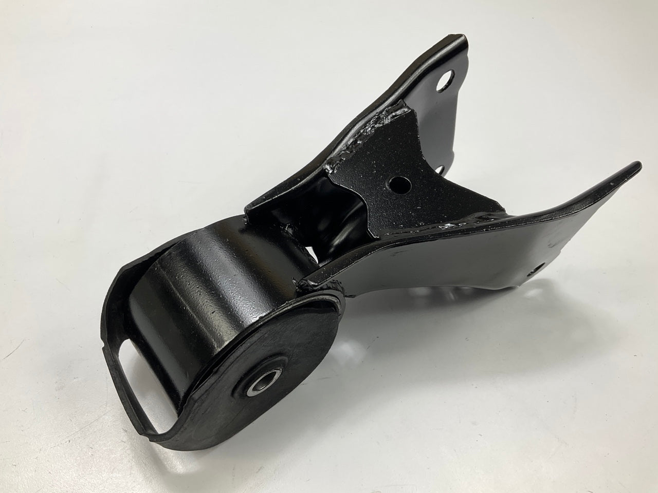 Carquest 2857 Rear Right Motor Mount For 1993-2002 Nissan Quest, Villager