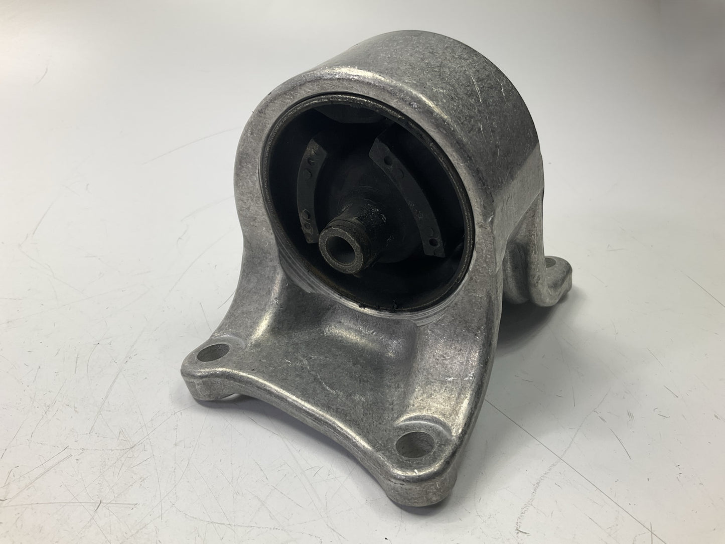 Carquest 31-7313 Automatic Transmission Mount For 1995-2001 Nissan Maxima