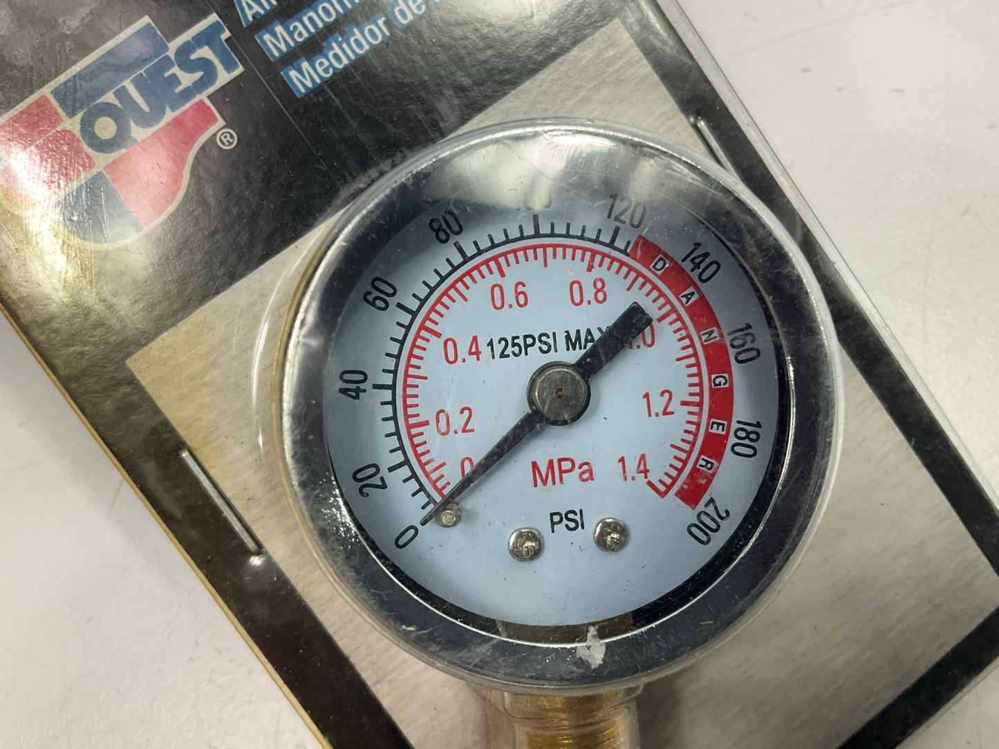 Carquest 31501 0-200 PSI Pressure Gauge (Bottom Mount), 1/8'' NPT Male, 125 MAX
