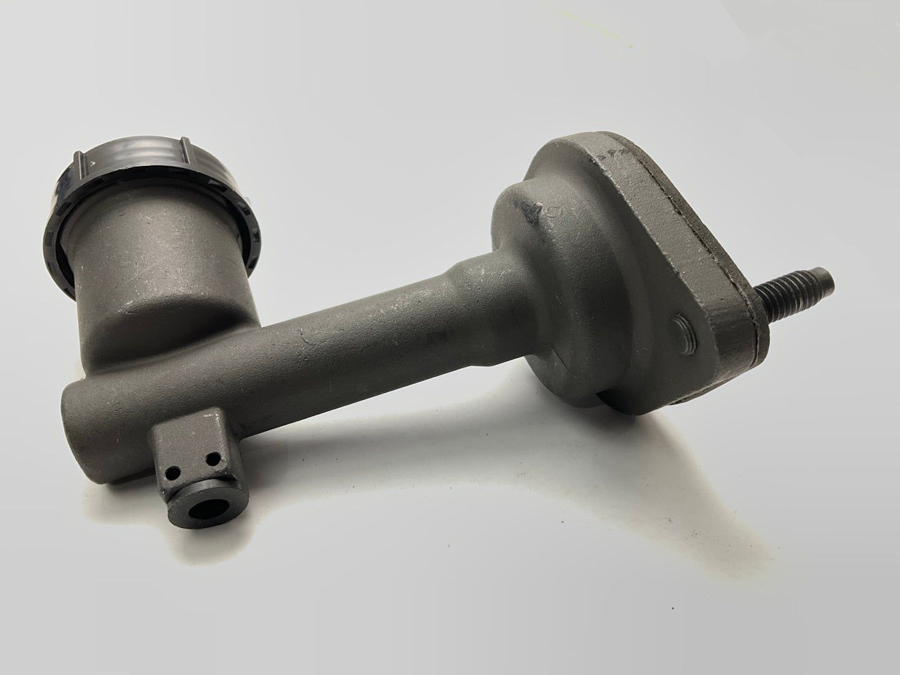 Carquest 350104 Clutch Master Cylinder For 1997-06 Jeep Wrangler, 97-01 Cherokee