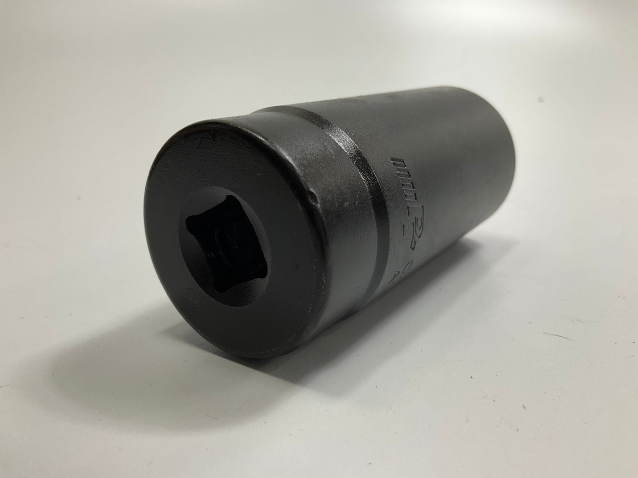 Carquest 39605 1/2'' Drive 30mm Front Wheel Drive Axle Nut Socket