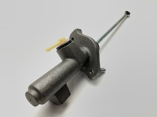 Carquest 39715 Clutch Master Cylinder - 1988-1991 Chevy S10, 88-90 GMC S15 Truck