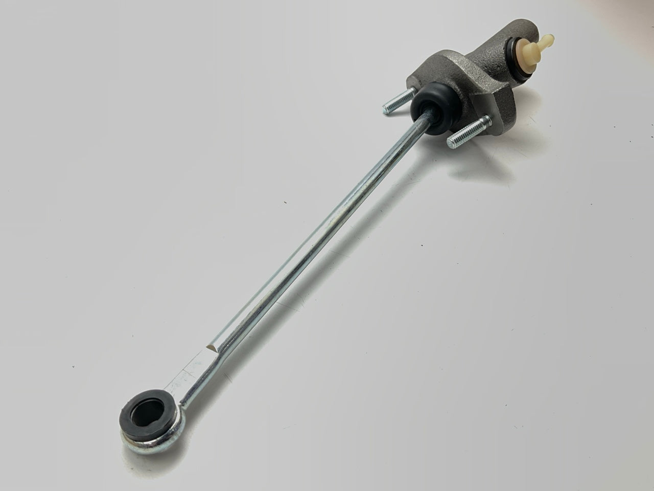 Carquest 39715 Clutch Master Cylinder - 1988-1991 Chevy S10, 88-90 GMC S15 Truck