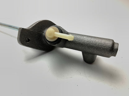Carquest 39715 Clutch Master Cylinder - 1988-1991 Chevy S10, 88-90 GMC S15 Truck