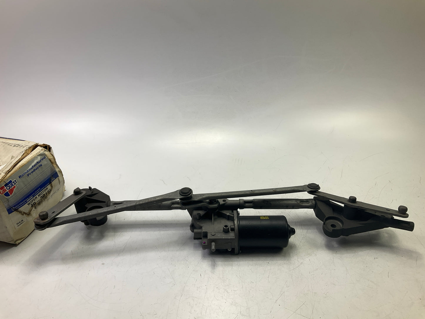 REMAN. Carquest 40-3016L Front Windshield Wiper Motor Linkage