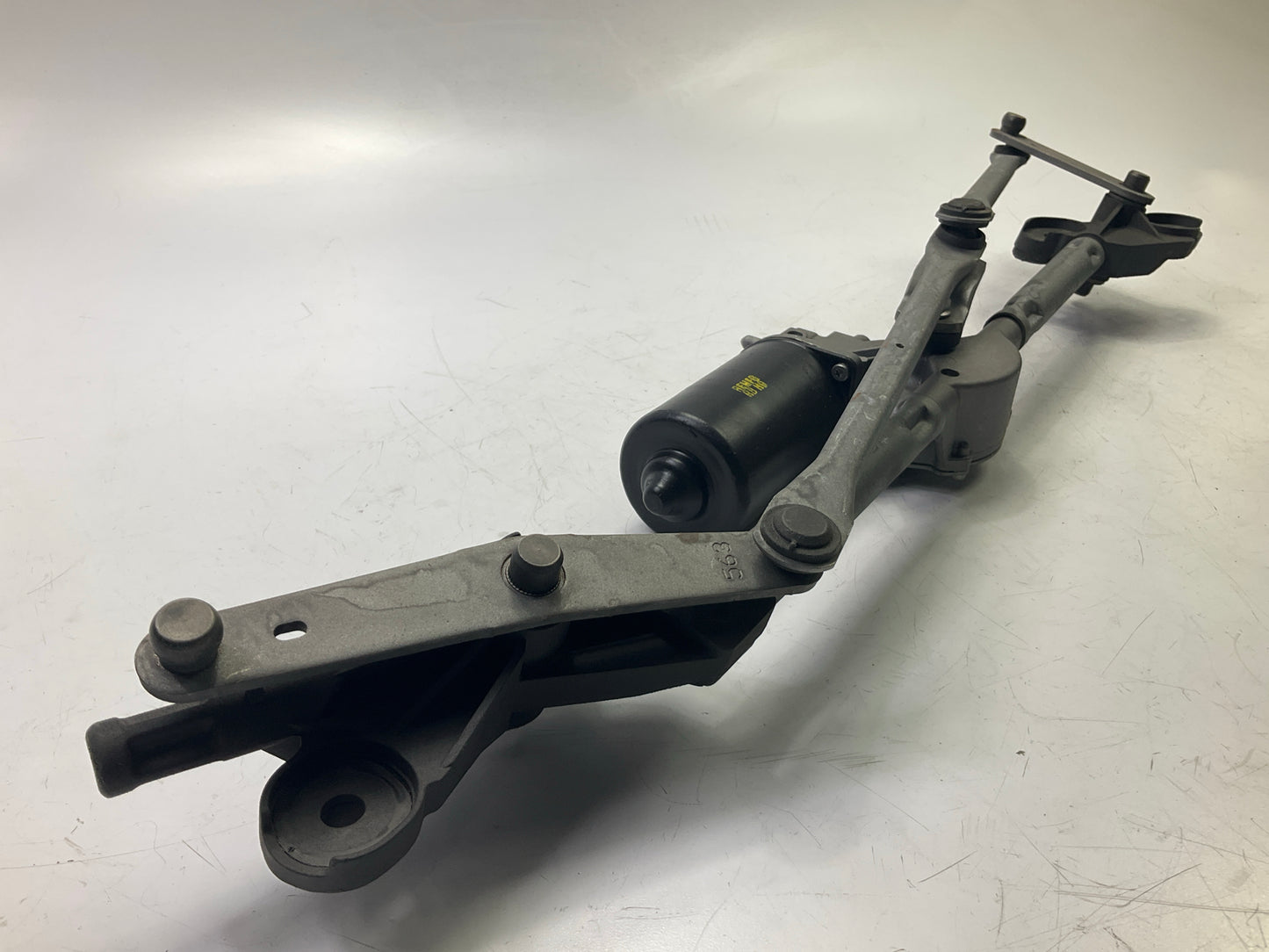 REMAN. Carquest 40-3016L Front Windshield Wiper Motor Linkage