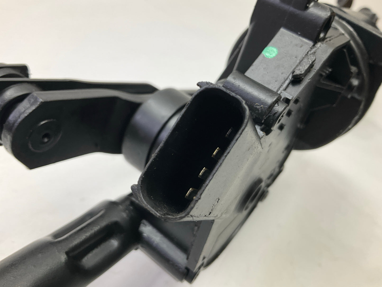 REMAN. Carquest 40-3029L Windshield Wiper Motor With Linkage