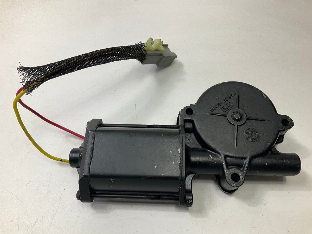 REMAN. Carquest 42-330 Left Power Window Motor For 1994-2002 Ford Mustang