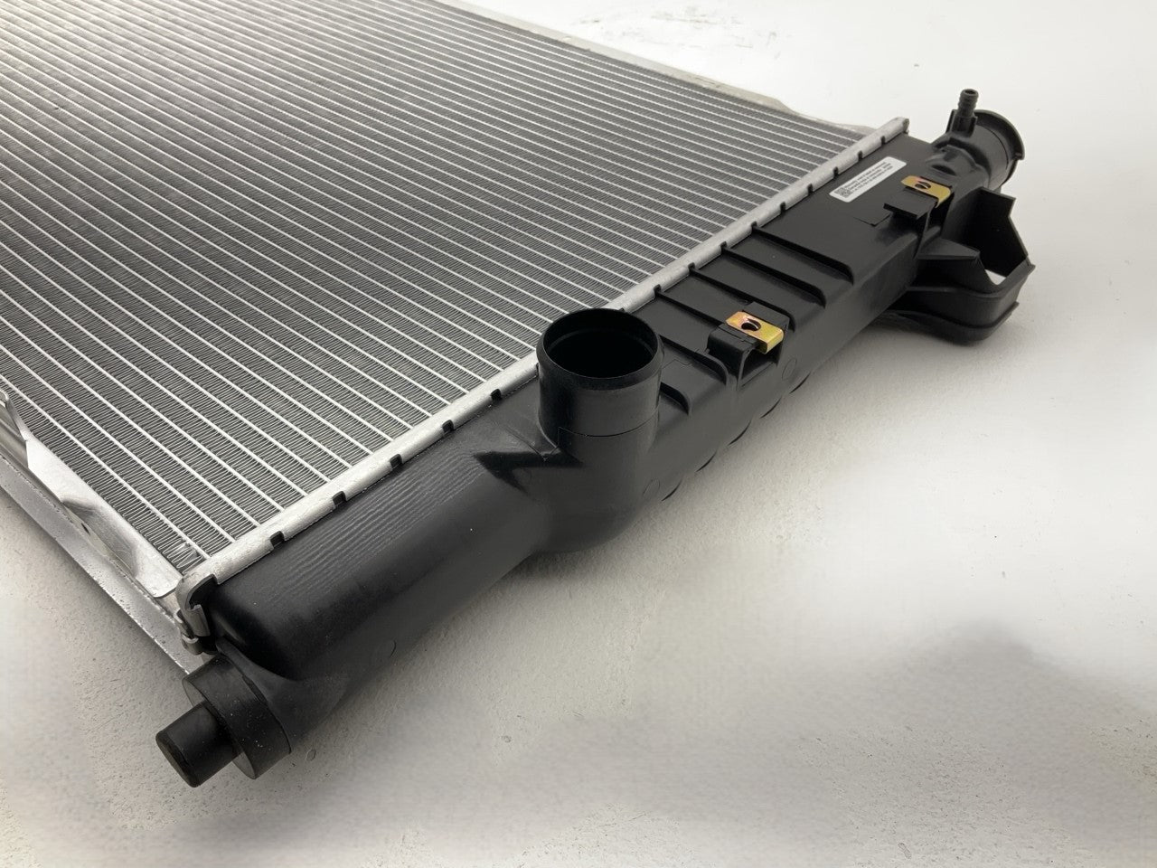 CARQUEST 432464 Radiator For 1994-02 Dodge Ram 2500, 3500 5.9L Turbo Diesel