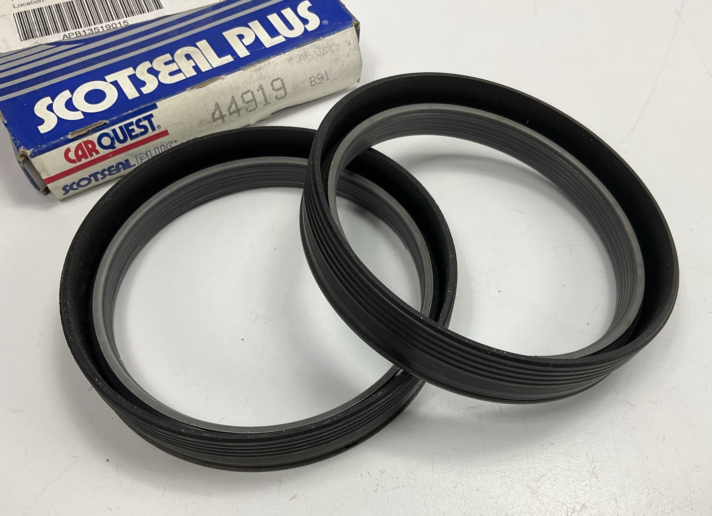 (2) Carquest 44919 Rear Inner Wheel Seals - 5.379'' OD X 4.375'' ID X 1.016'' W