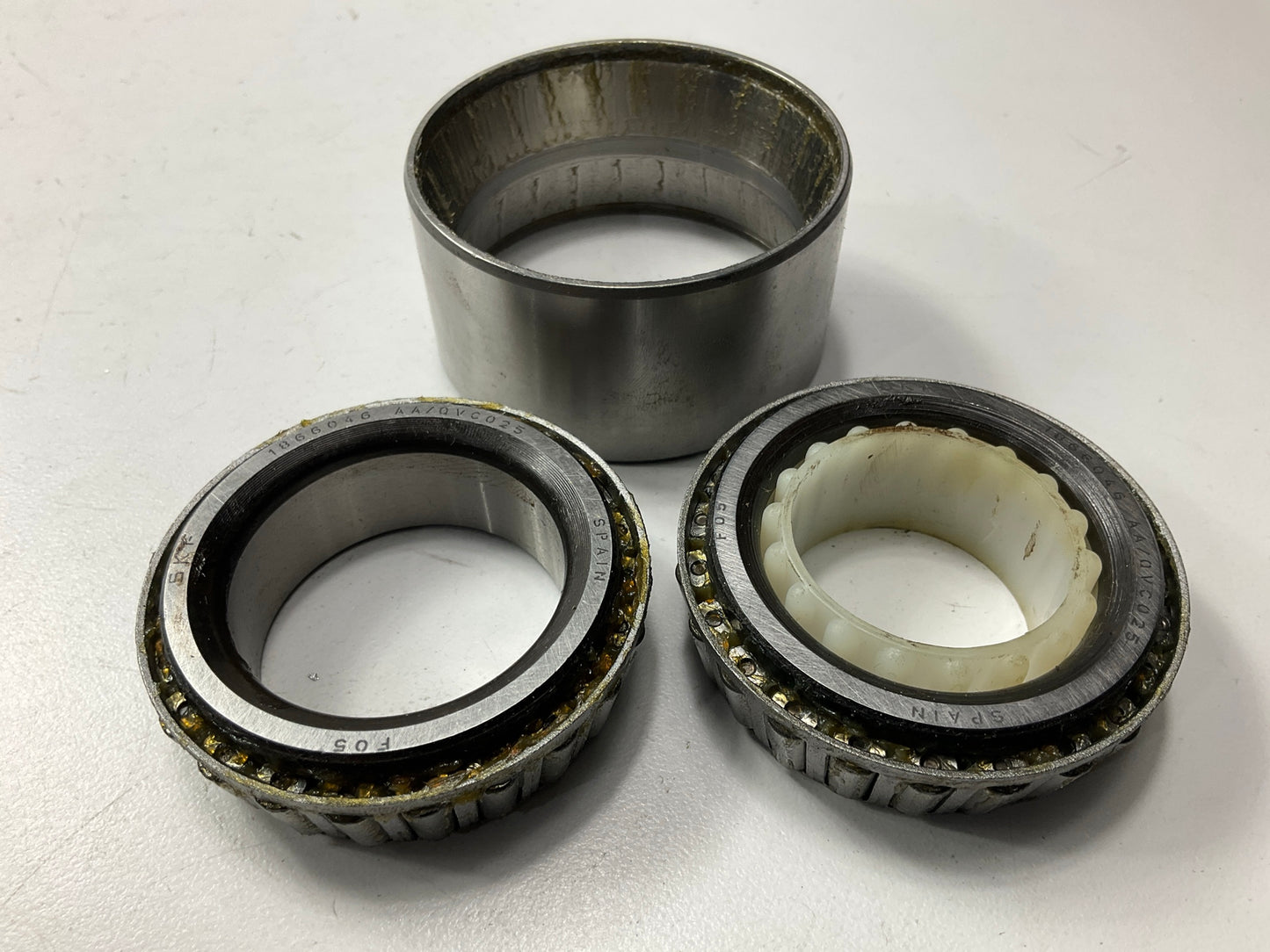 Carquest (Made By SKF) 517009 Front Inner Wheel Bearing