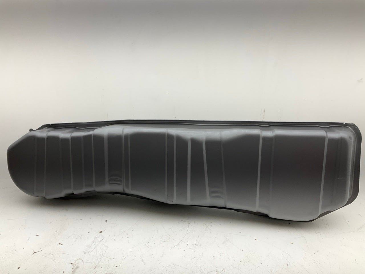 SCRATCHED - NEW Carquest (Dorman) 576-172  24.5 Gallon Fuel Tank - 1997-98 F150