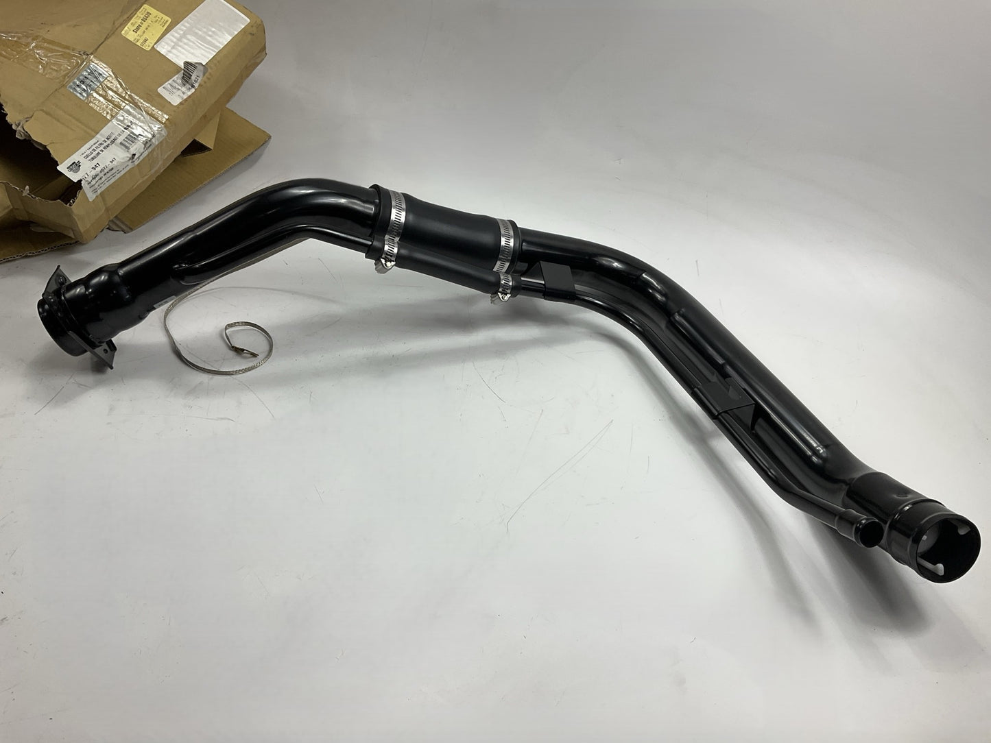 Carquest 577-947 Fuel Tank Filler Neck - 1998-2000 Chevy Blazer, GMC Jimmy