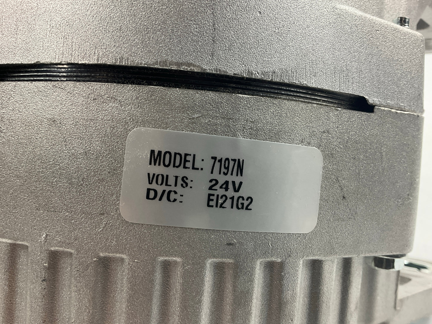 NEW Carquest 71-7197N Alternator, 65 Amp