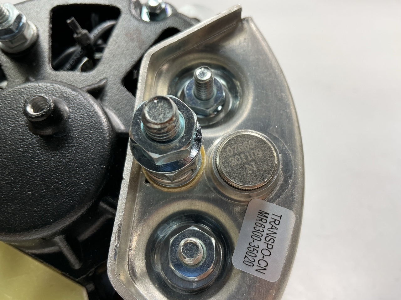 Carquest 71-7353N 37 Amp Alternator, Replaces AT21618, AT21619, SE501350 TY1428