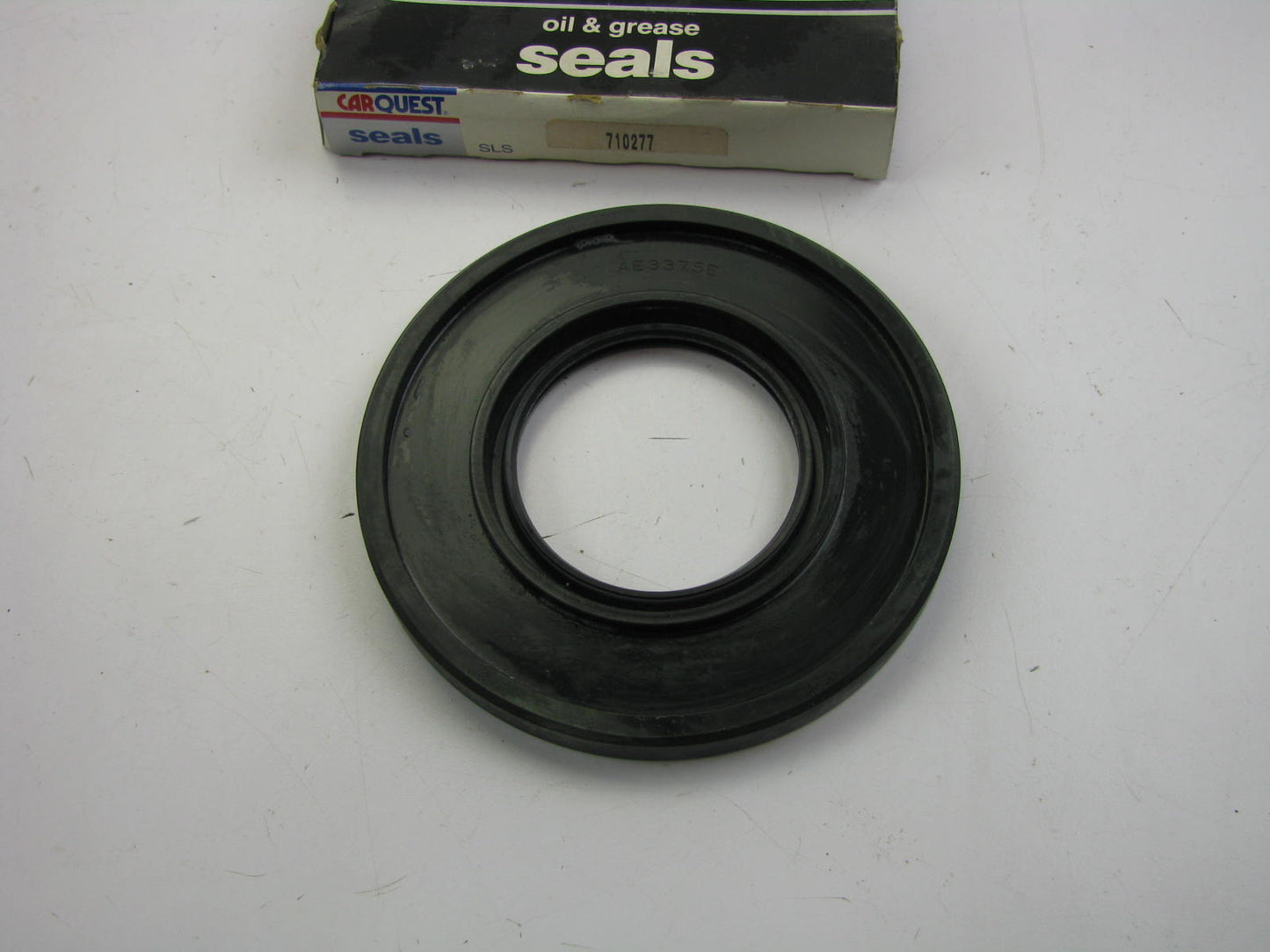 Carquest 710277 Rear Outer Wheel Seal for 1988-1996 Isuzu FTR FVR 1983-1993 EVR