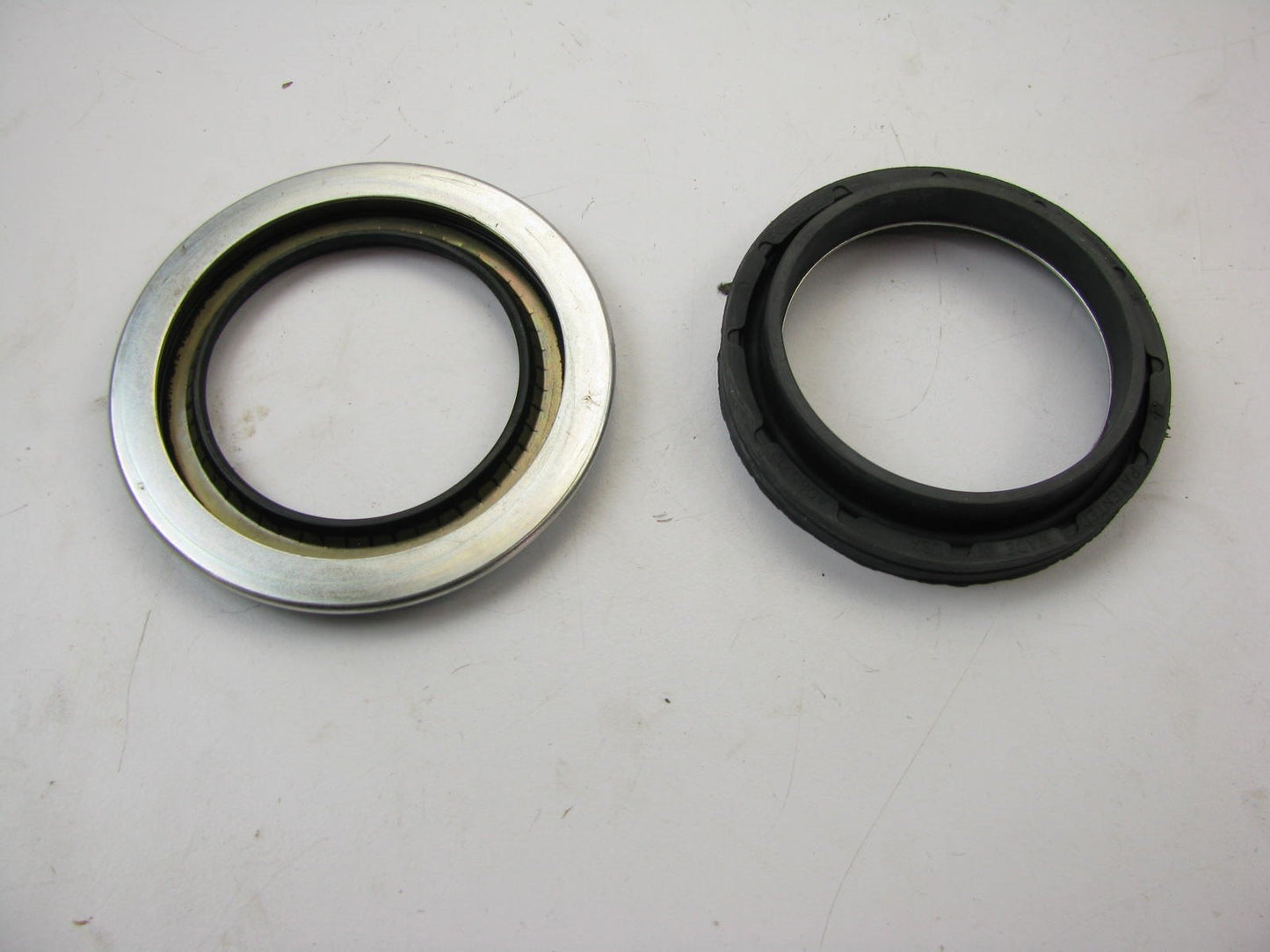 Carquest 710430 FRONT INNER Wheel Seal 95-96 Bronco F-150 95-98 F-250